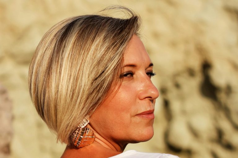 women with short blond haircut